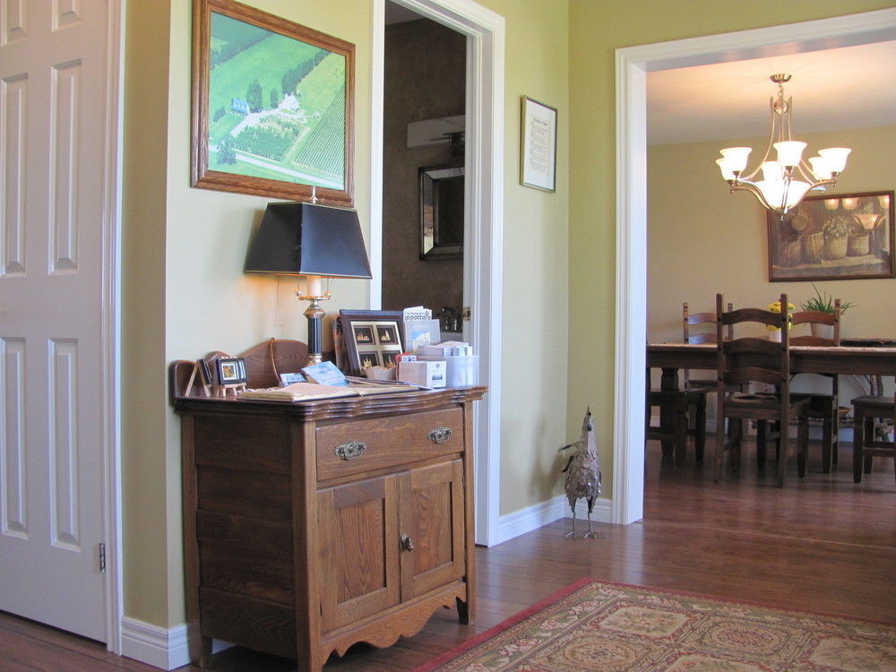 Countryside Bed & Breakfast Niagara-on-the-Lake ภายนอก รูปภาพ